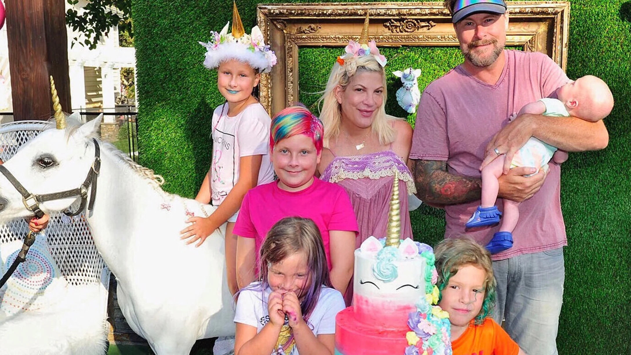 Tori Spelling and Dean McDermott daughter unicorn birthday party